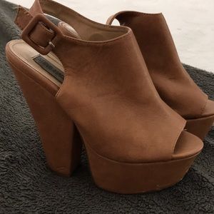 Steve Madden- Gabby